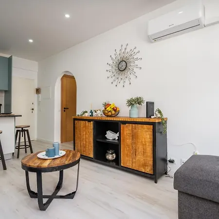 Hostwise - Seaside Escape With Balcony Silves