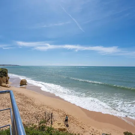 Apartment Hostwise - Seaside Escape With Balcony *