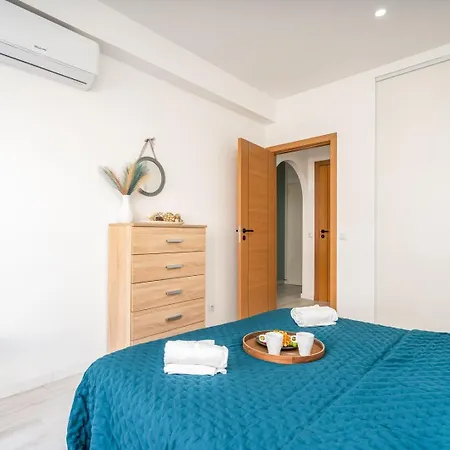 Hostwise - Seaside Escape With Balcony Silves