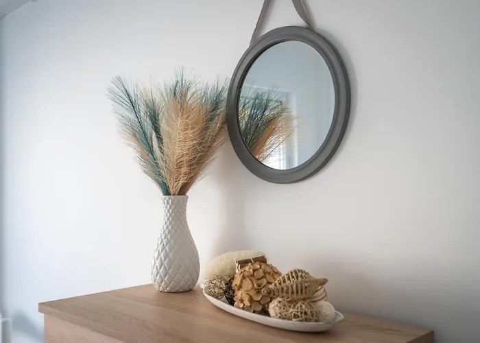 Hostwise - Seaside Escape With Balcony Appartamento *