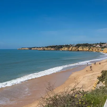 Hostwise - Seaside Escape With Balcony דירה